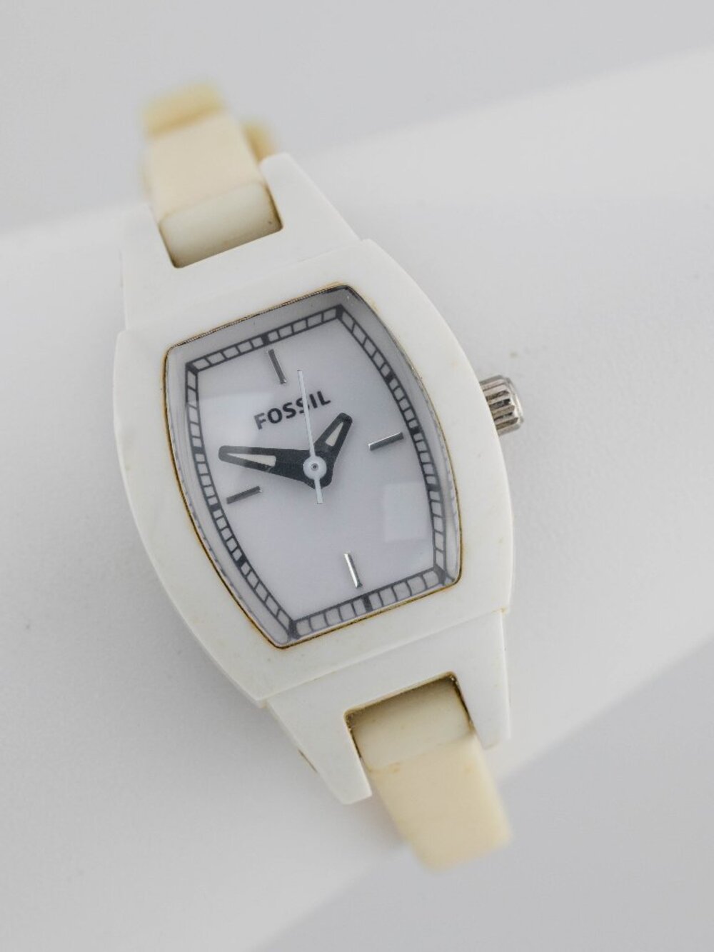 Fossil JR1255 Women's White Tonneau Silicone Quartz Analog Watch Fresh Battery